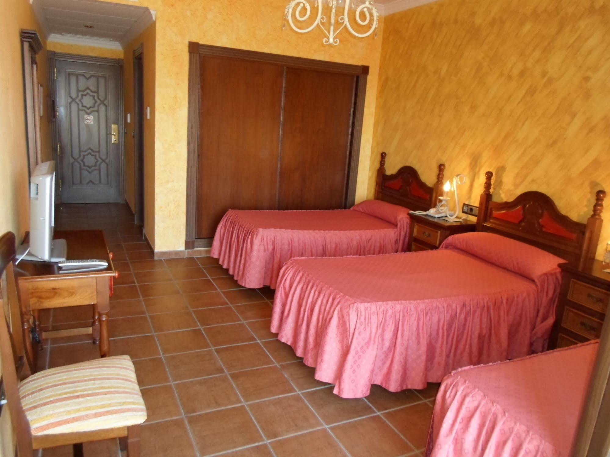 Atarfe Hotel El Doncel מראה חיצוני תמונה