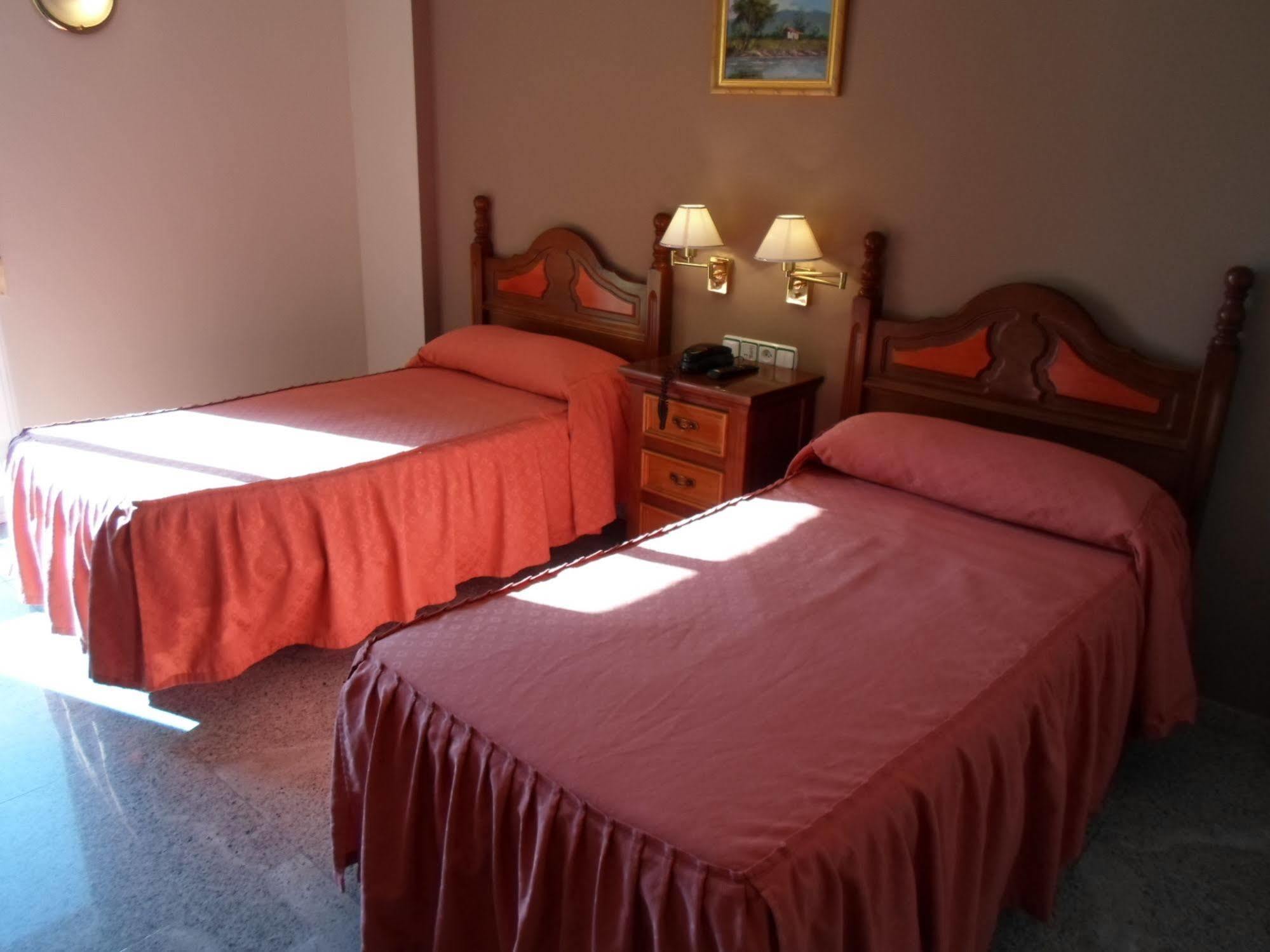 Atarfe Hotel El Doncel מראה חיצוני תמונה
